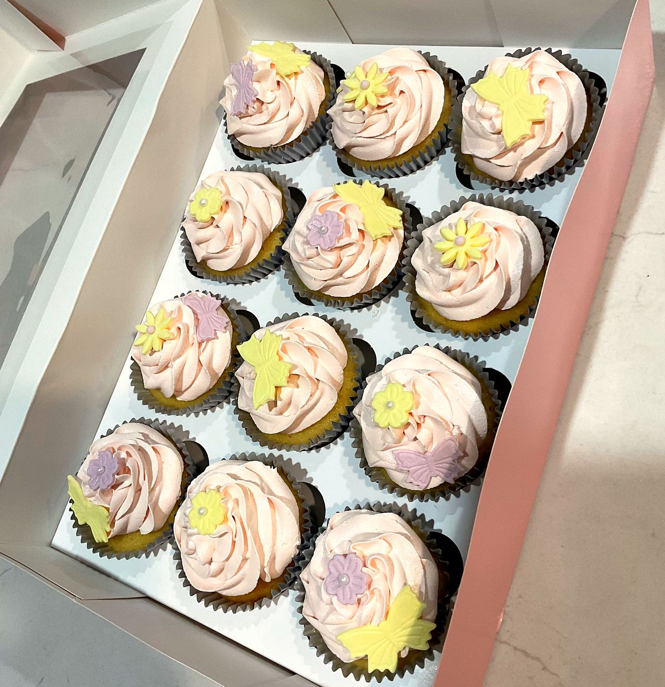 Pink flower cupcakes by Chanelle